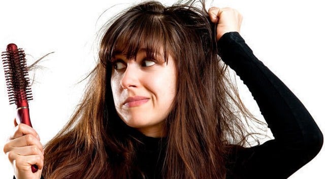 Erkeklerde ve Kadınlarda Saç Dökülmesi Nedenleri – Tedavisi