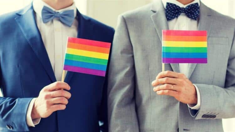 Türkiye’de Eşcinsel Olmanın 5 Madde İle Zorlukları!
