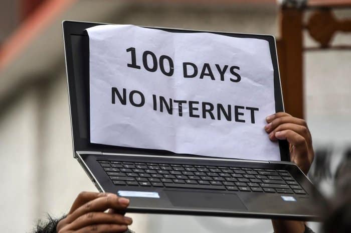 İran’da İnternet Erişimi Tamamen Kesildi, Hükümetler İstediklerinde İnterneti Kesebilir Mi?
