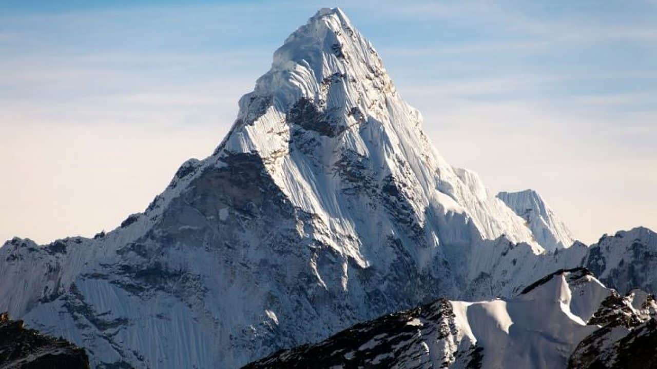 Nepal’de Everest Dağı’na Çıkmak Kimler İçin Yasak?