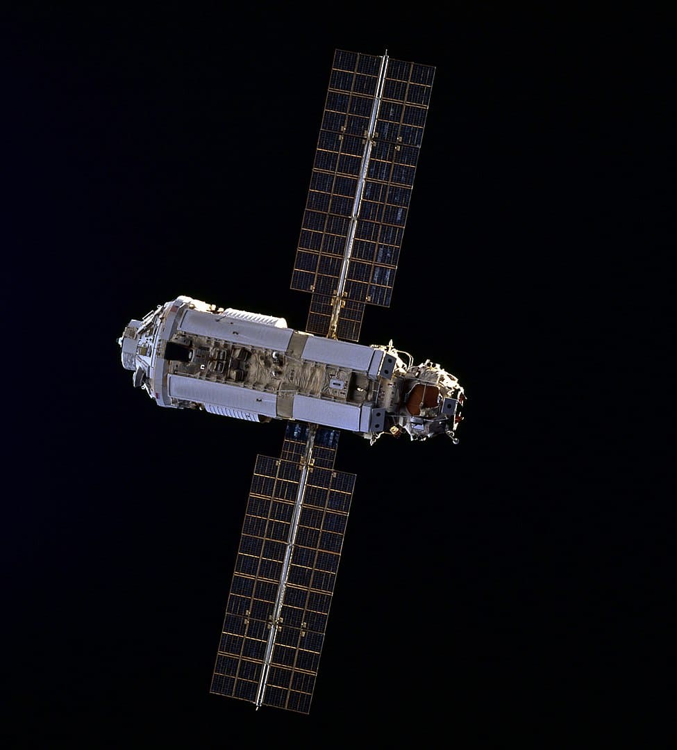 rusyanin uluslararasi uzay istasyonu icin zarya modulu zovovo